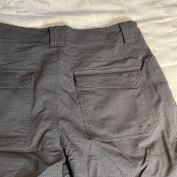 Lululemon Men's Bowline Trunks Shorts Grey Pinstriped Size 34 - Picture 11 of 12